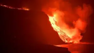 Volcano particles arrive in the Azores